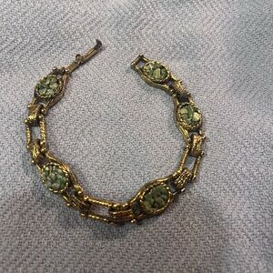 Vintage Elegant green stone bracelet